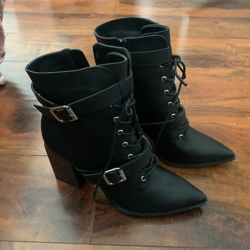 Ankle heel boots